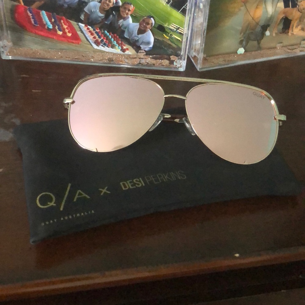 QUAY High Key sunglasses with gold lens